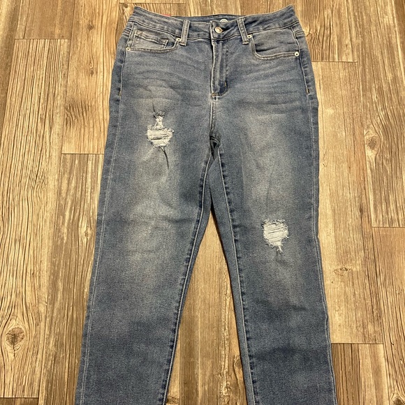 Size 10 NWT max studio high rise skinny jeans
Premium stretch - Picture 1 of 4